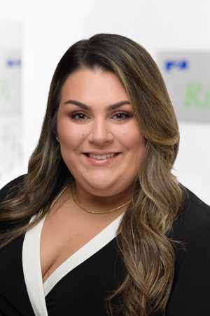 Barceloromeroflorencia GRC BKG 300X450