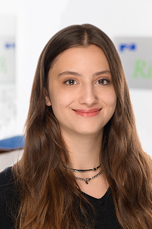 Vratsikidou Danae GRC BKG 300X450