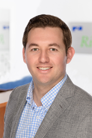 Henderson Scott GRC BKG 300X450